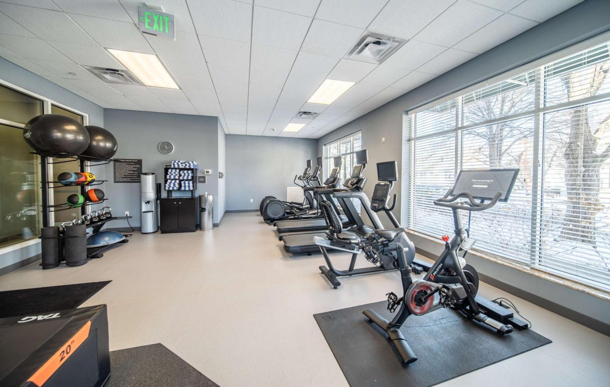 Homewood Suites By Hilton Rochester Mayo Clinic-St. Marys Campus Екстериор снимка